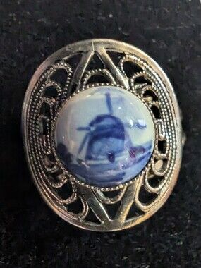#105. Silver Porcelain & Filegree Holland Wind Mill iRing